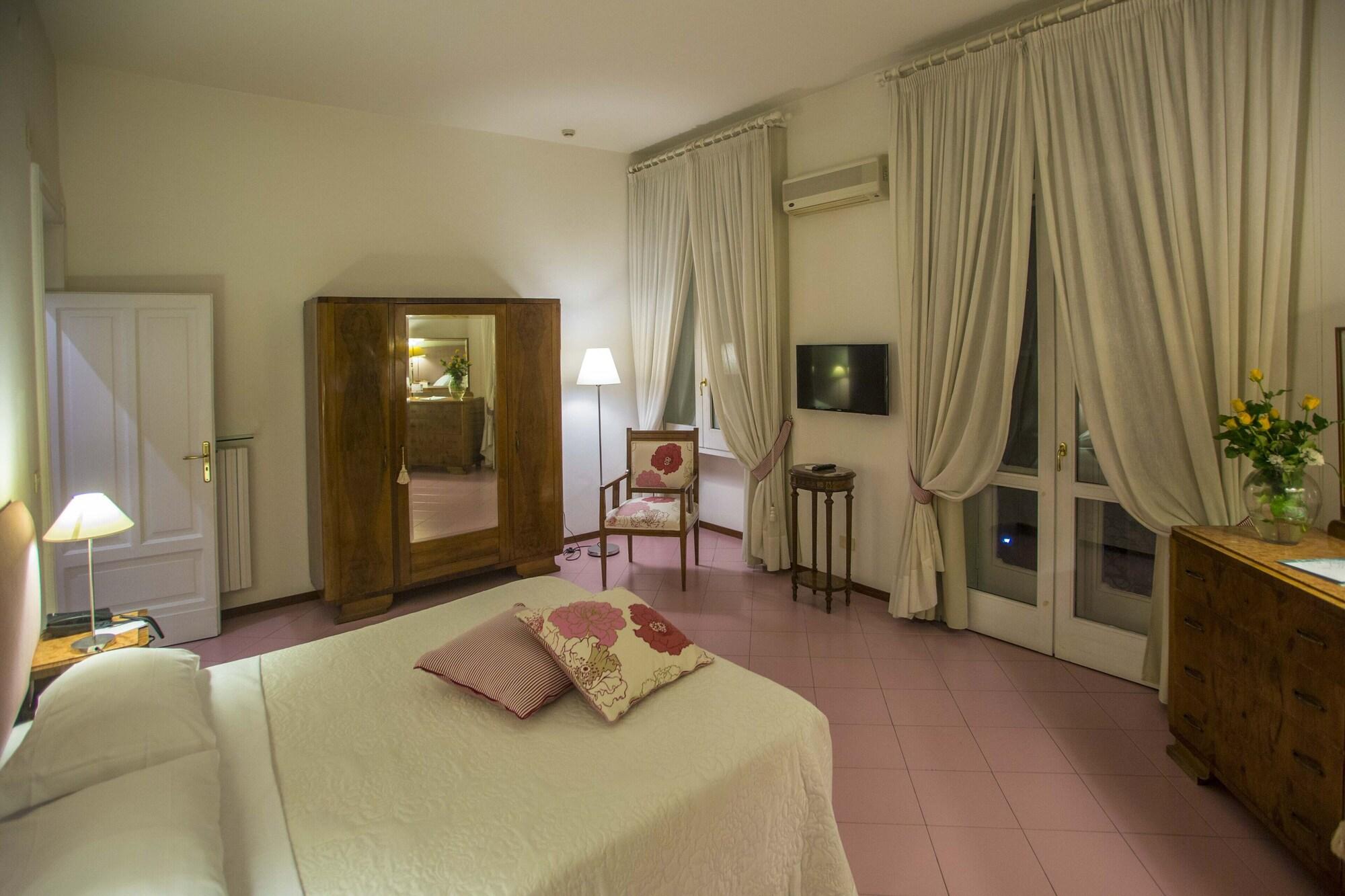 Hotel Victoria Maiorino Cava deʼ Tirreni Екстериор снимка