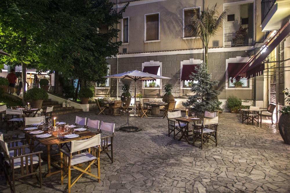 Hotel Victoria Maiorino Cava deʼ Tirreni Екстериор снимка