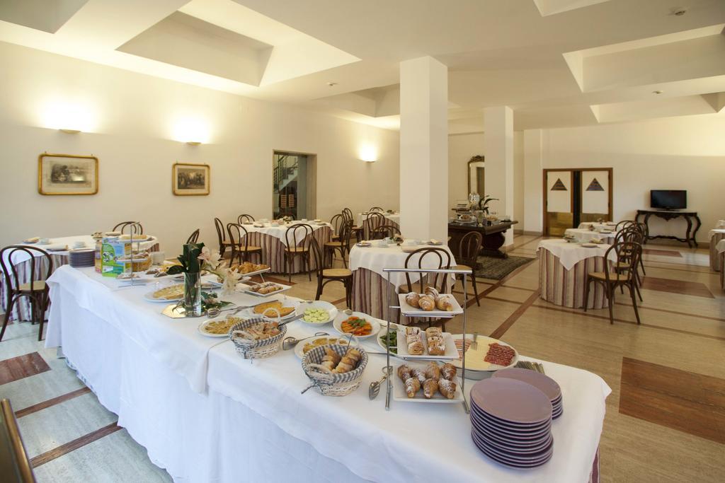 Hotel Victoria Maiorino Cava deʼ Tirreni Екстериор снимка